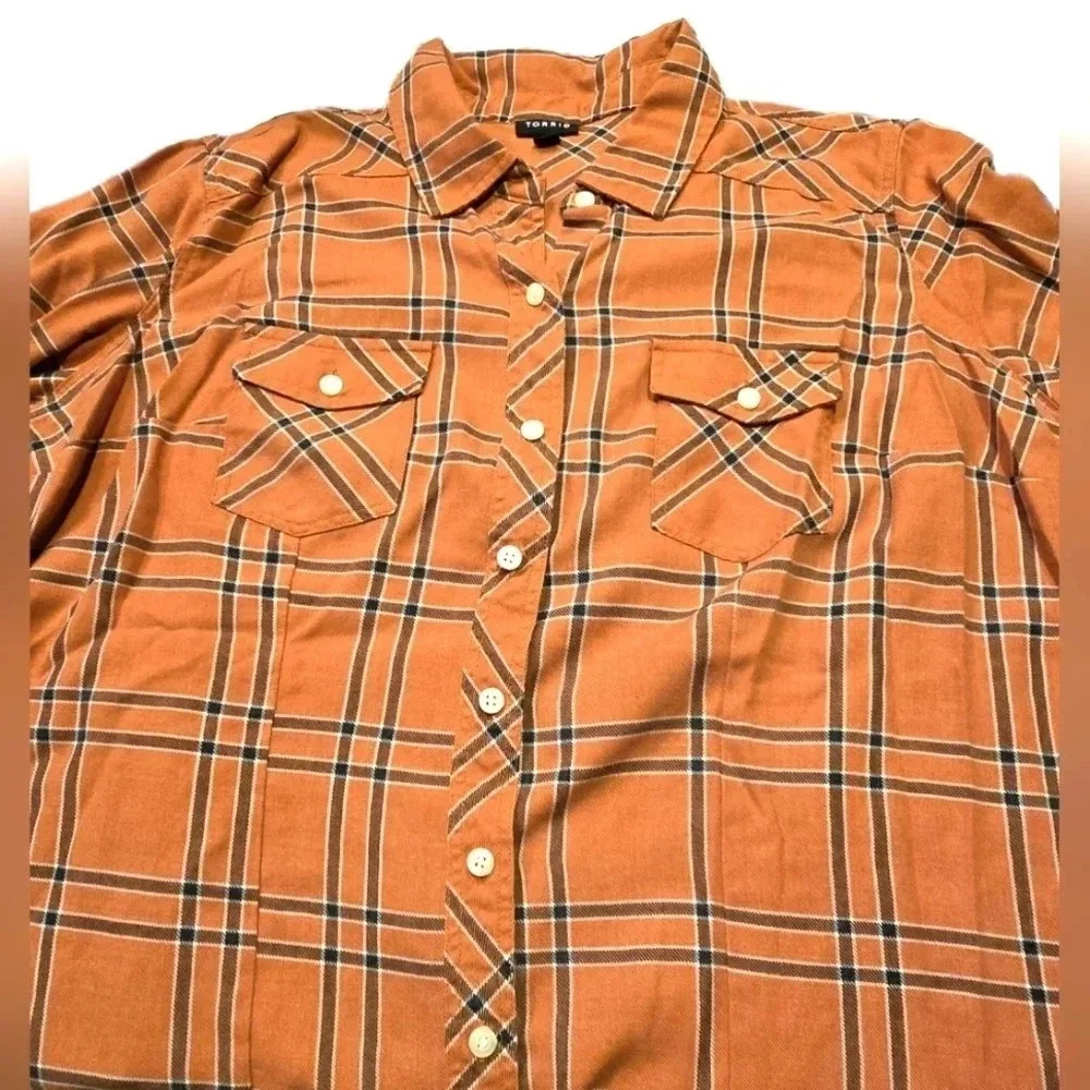 Torrid, Size XL, Dusty Orange Plaid Twill Button-Up Shirt - Picture 2 of 9